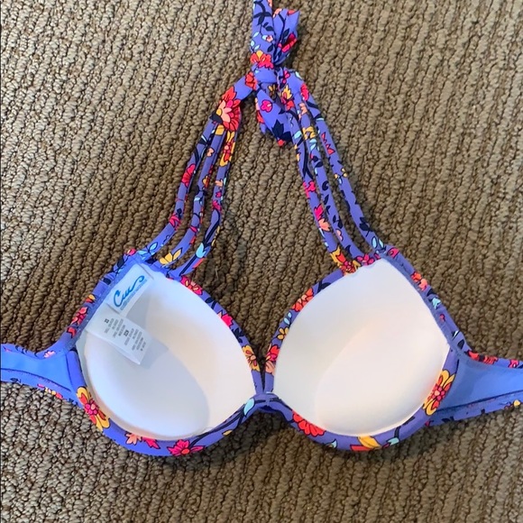 Floral bikini - Picture 2 of 3